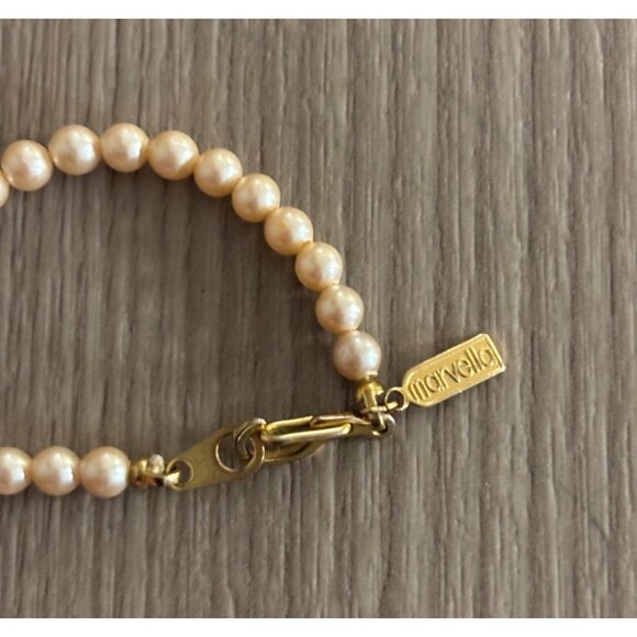 Marvella Faux Pearl Necklace With Gold-Tone Clasp & Tag Vintage Beaded Jewelry - Picture 4 of 11